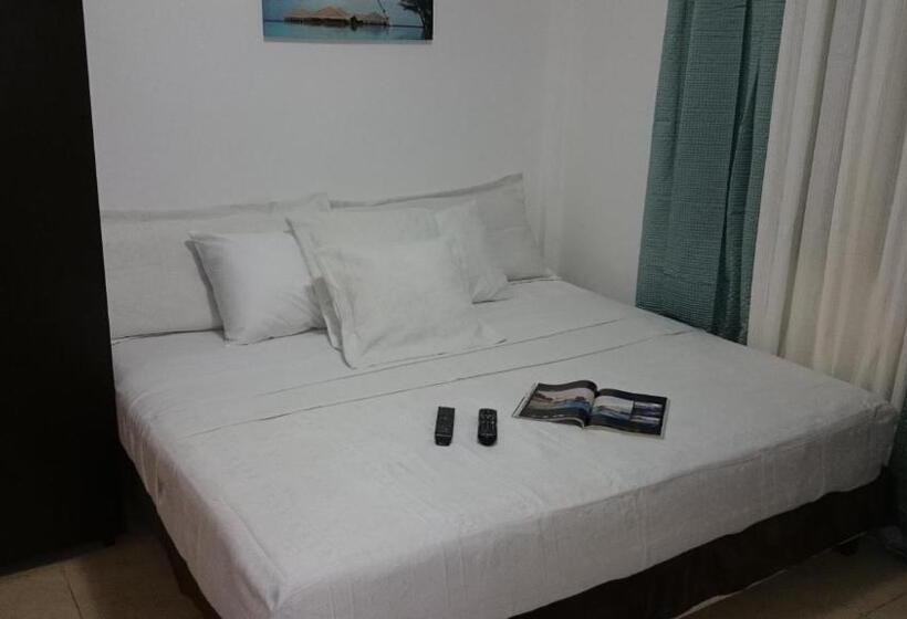 هاستل Villa Sarie Bay