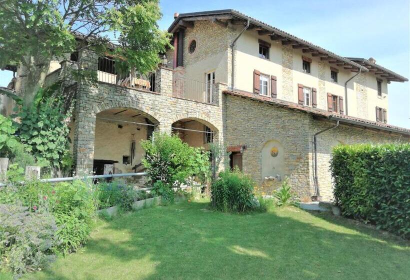 ベッドアンドブレックファースト Agriturismo Sondrea