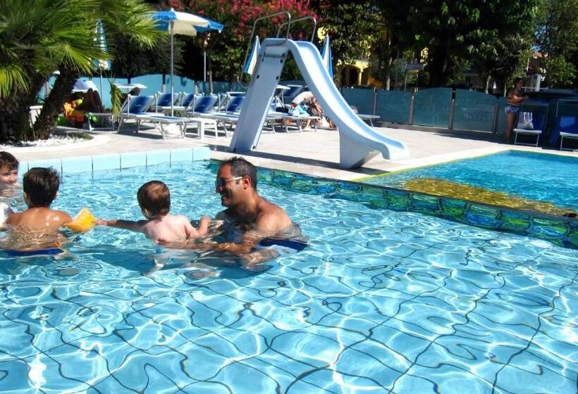 هتل Paris Resort