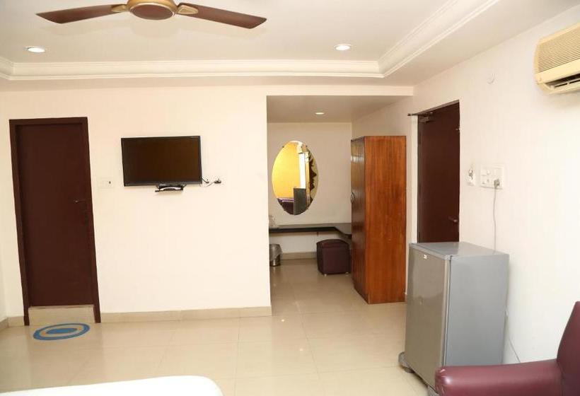 هتل Sri Srinivasar Residency