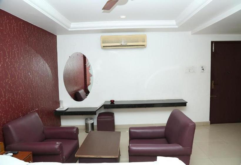 בית מלון כפרי Sri Srinivasar Residency