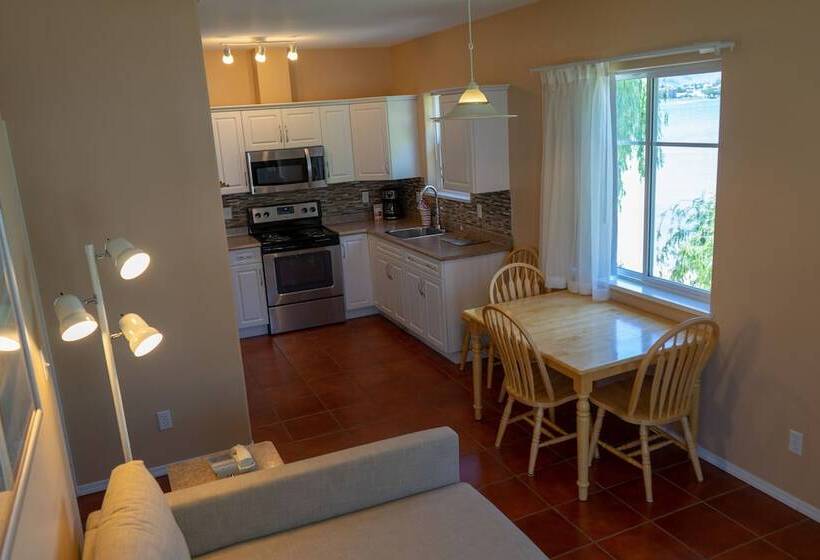 모텔 Sandy Beach Suites