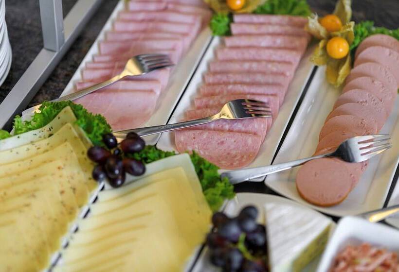 Отель Berlin Mitte By Campanile