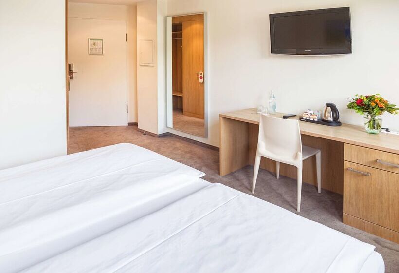 Отель Berlin Mitte By Campanile