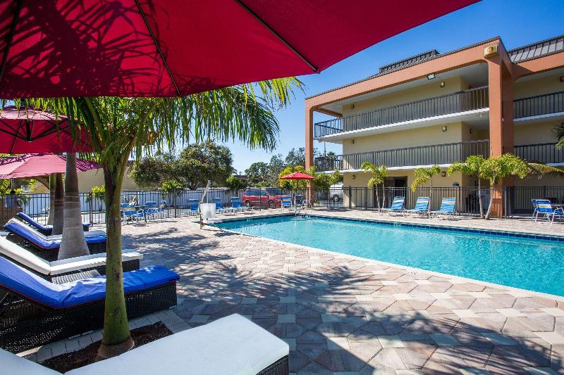 בית מלון כפרי Days Inn By Wyndham Sarasota Bay