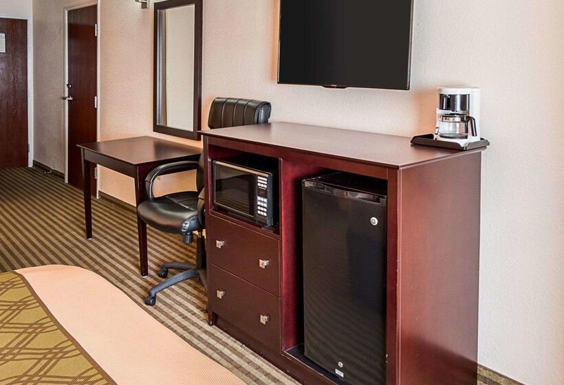 בית מלון כפרי Econo Lodge Inn & Suites Natchitoches