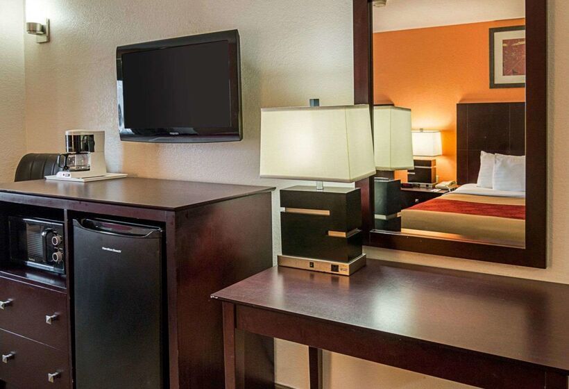 בית מלון כפרי Econo Lodge Inn & Suites Natchitoches