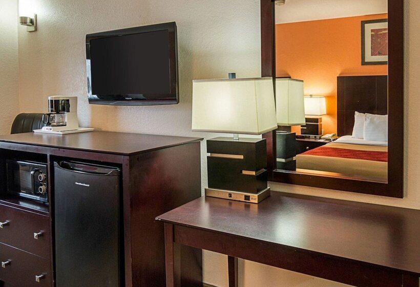 בית מלון כפרי Econo Lodge Inn & Suites Natchitoches