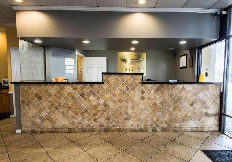 فندق Econo Lodge