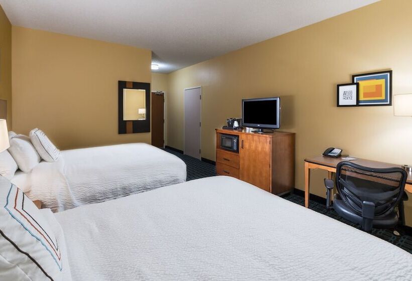 בית מלון כפרי Fairfield Inn And Suites St Petersburg Clearwater