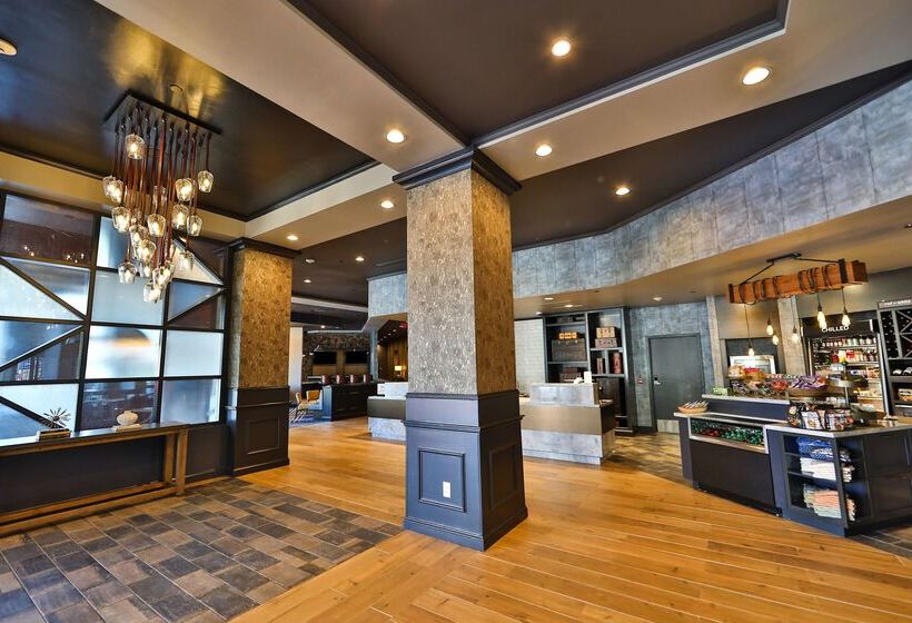 هتل Hilton Garden Inn Savannah Historic District