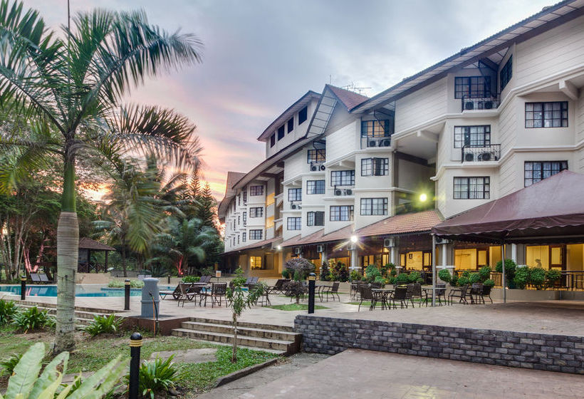 فندق eRYA by Suria Merang Holiday Park