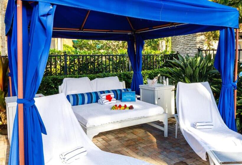 فندق Naples Bay Resort And Marina