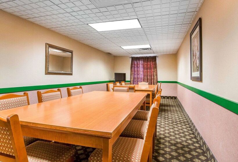 בית מלון כפרי Quality Inn & Suites