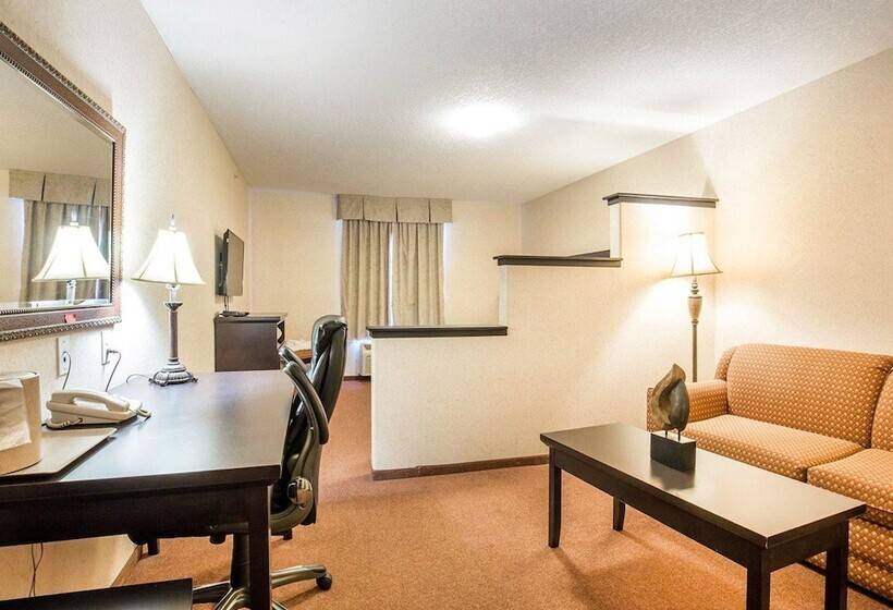 בית מלון כפרי Quality Inn & Suites