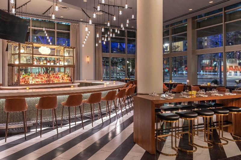 هتل Renaissance Boston Seaport