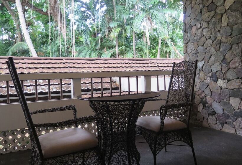 Waterfront Insular Hotel Davao