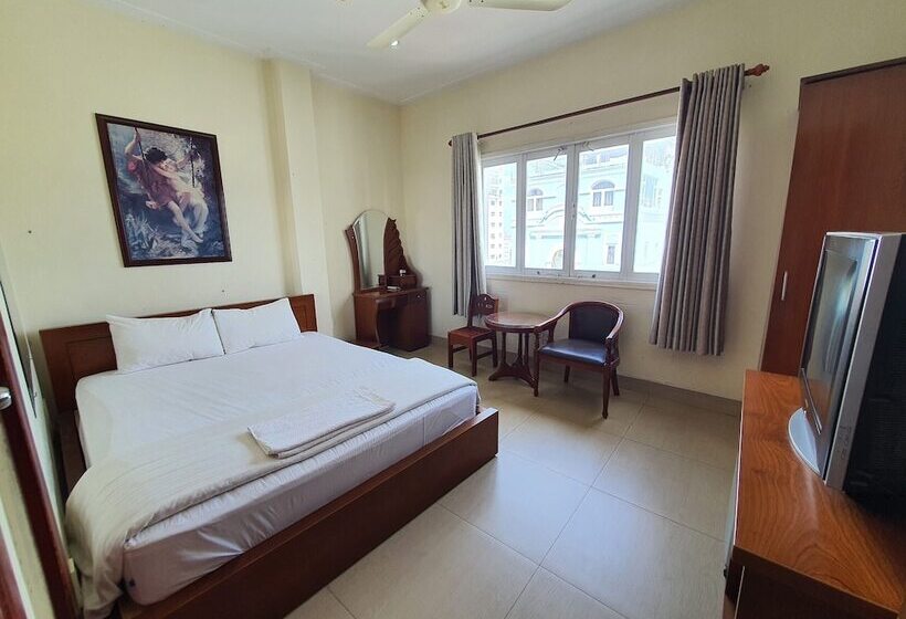 هتل The Six Hoang Long Son 3