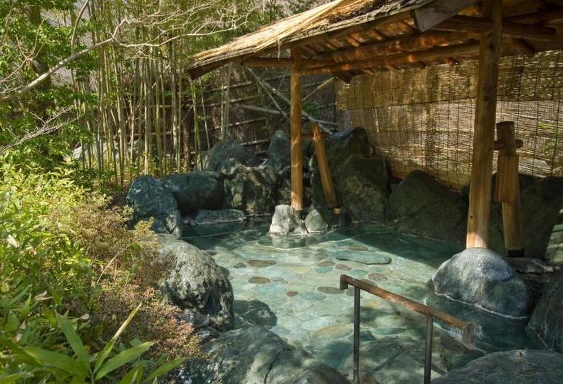 ريوكان Nishiyama Onsen Keiunkan