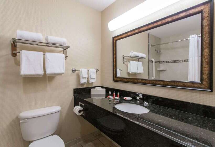فندق Days Inn & Suites By Wyndham Fort Pierce I95