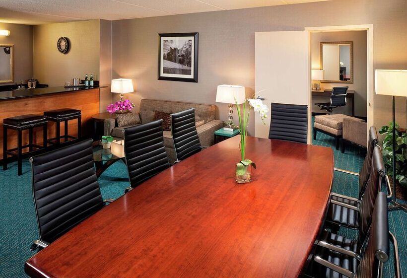 호텔 Doubletree By Hilton Roseville Minneapolis