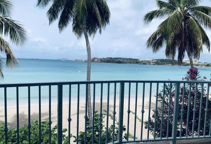 هتل Emerald Beach Resort
