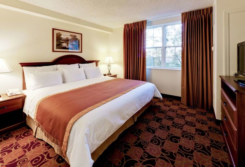 هتل Hawthorn Suites By Wyndham Louisville East