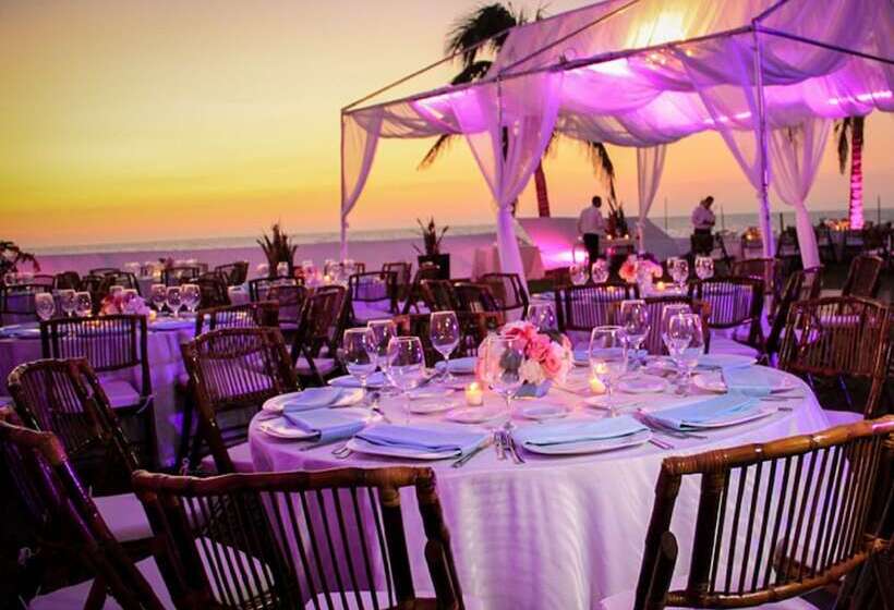 בית מלון כפרי Park Royal Beach Mazatlán