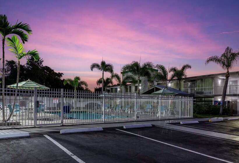 فندق Quality Inn Bradenton  Sarasota North