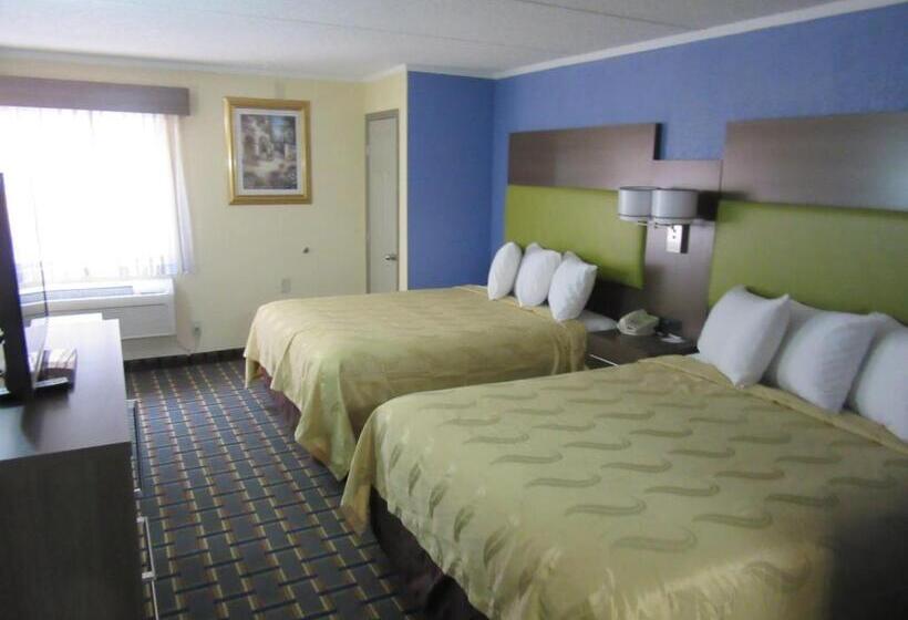 هتل Quality Inn & Suites Near Six Flags East