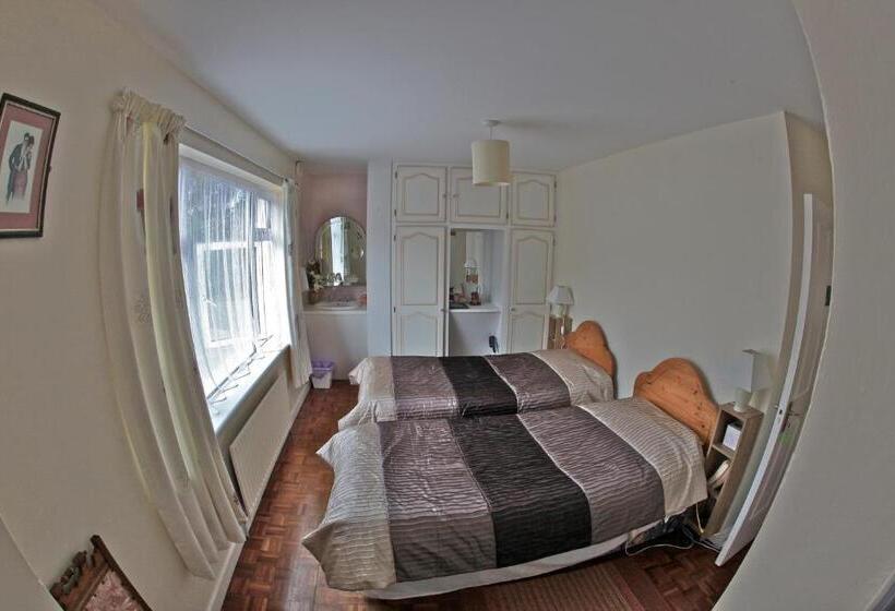 فندق Sea Breeze Bed And Breakfast