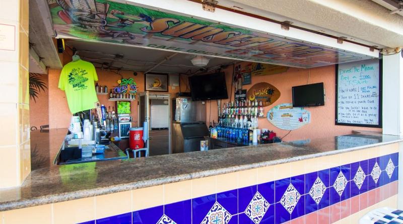 فندق Sunset Vistas Two Bedroom Beachfront Suites