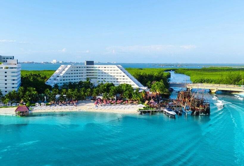 استراحتگاه Grand Oasis Palm