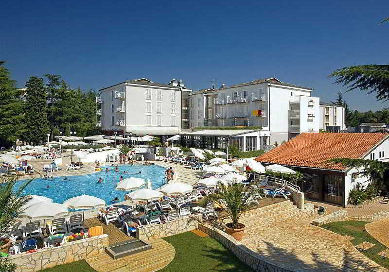 בית מלון כפרי Valamar Pinia