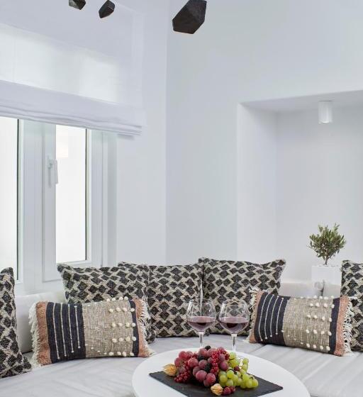 Cosmopolitan Suites - Small Luxury Hotels Of The World