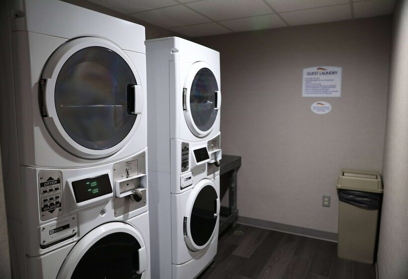 Отель Baymont By Wyndham Rockford