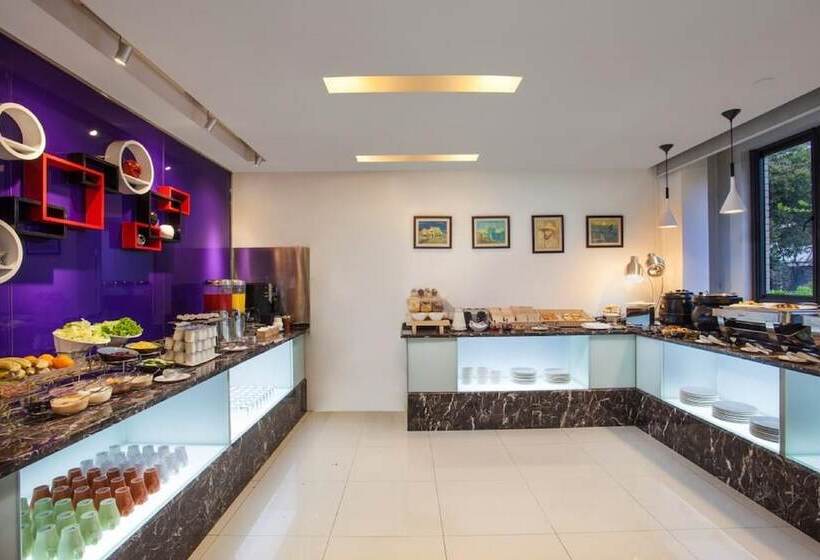 Отель Citadines Xinghai Suzhou