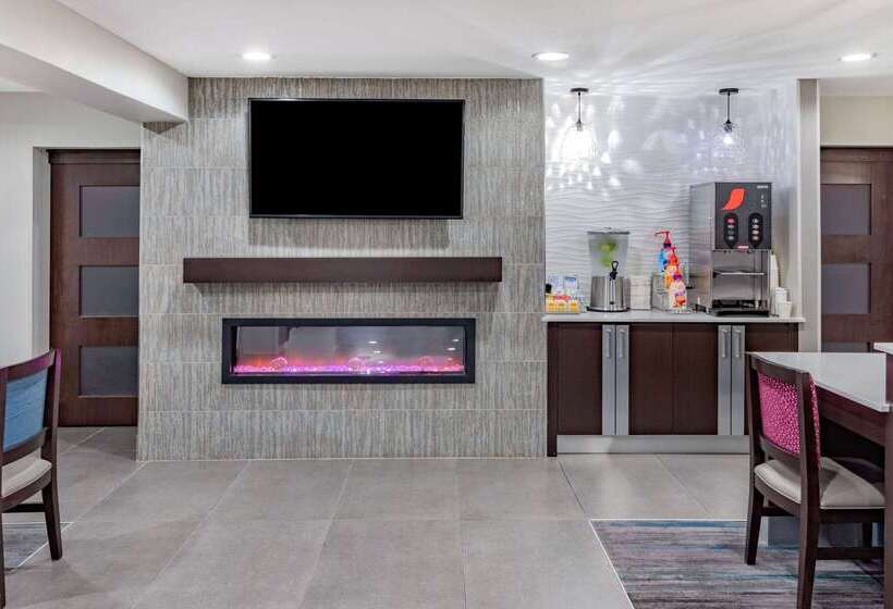 هتل La Quinta By Wyndham Houston Southwest