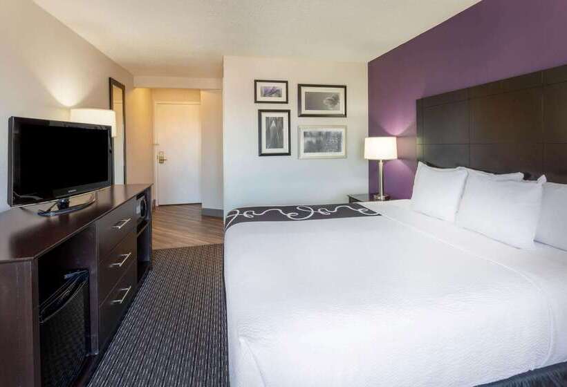هتل La Quinta By Wyndham Minneapolis Bloomington W   Free Airport Shuttle
