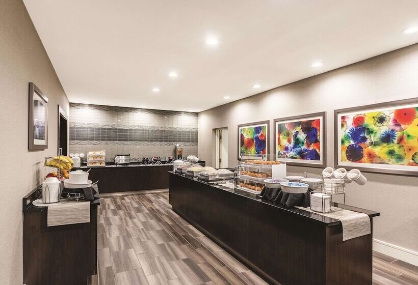 هتل La Quinta Inn & Suites By Wyndham San Antonio Downtown