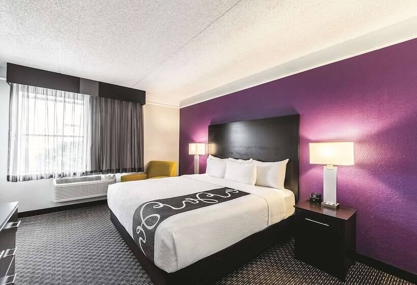 هتل La Quinta Inn & Suites By Wyndham San Antonio Downtown