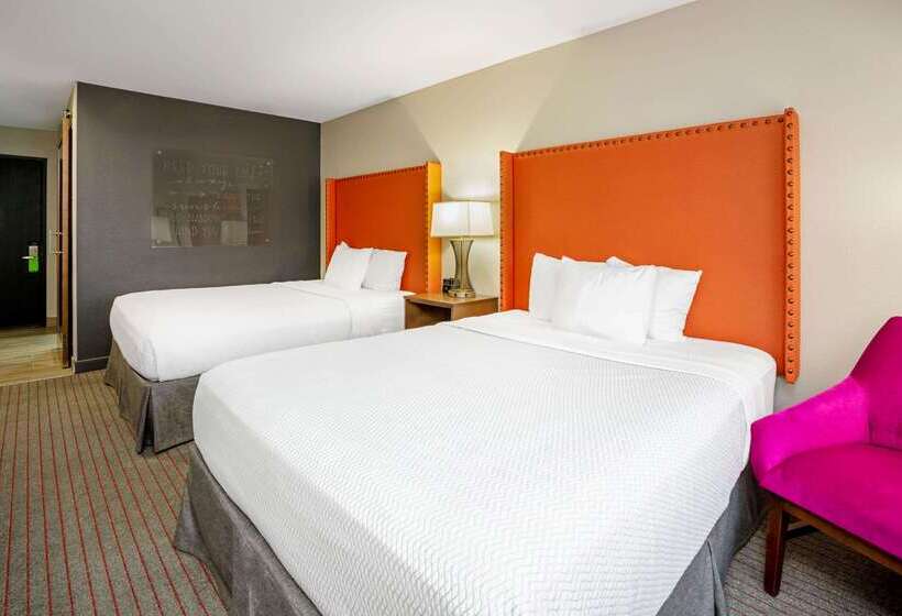 هتل La Quinta By Wyndham Seattle Federal Way
