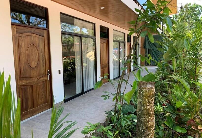 هتل Manuel Antonio Park