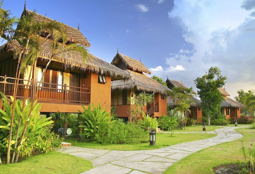 هتل Pai Hotsprings Spa Resort