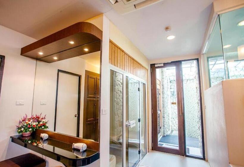 هتل Phi Phi Banyan Villa