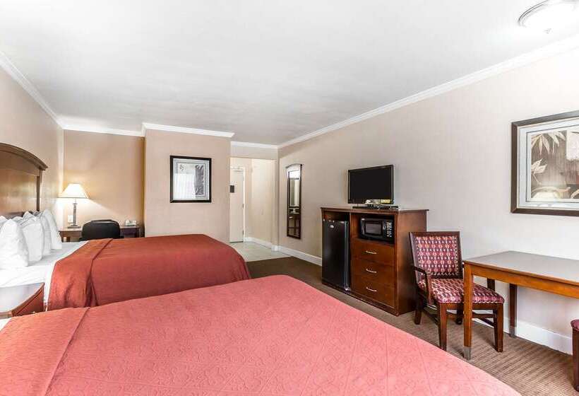 ホテル Quality Inn Near Hearst Castle