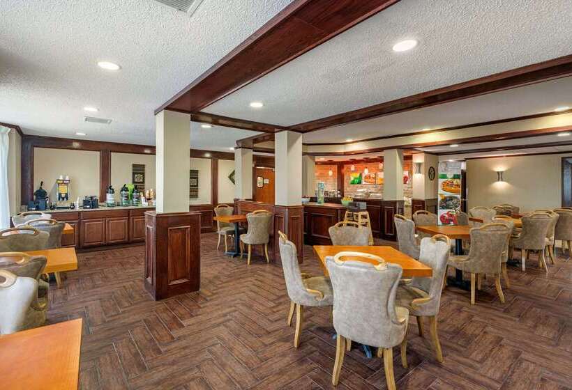 هتل Quality Suites Addisondallas