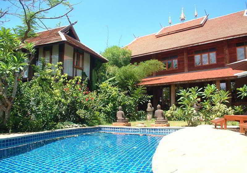 هتل Ban Sabai Village Resort & Spa