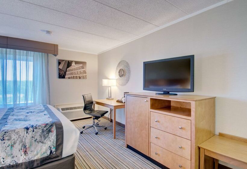 هتل Best Western  Plus Waltham Boston