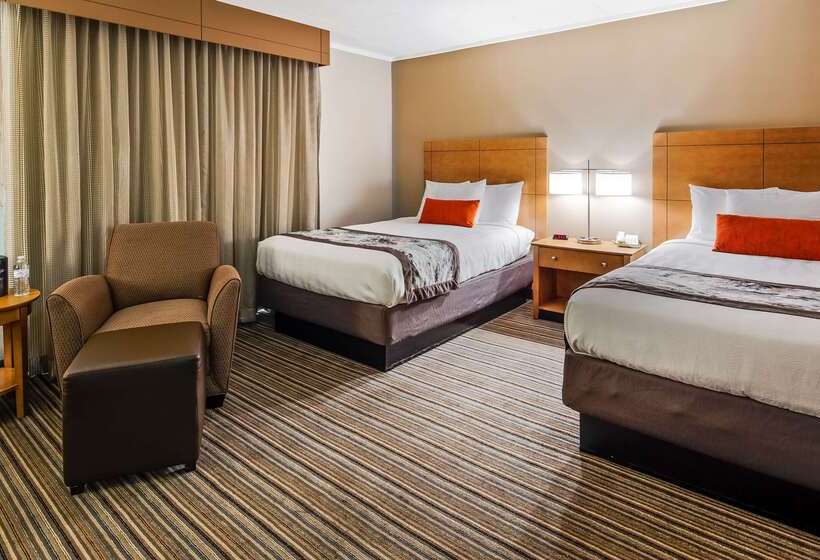هتل Best Western  Plus Waltham Boston